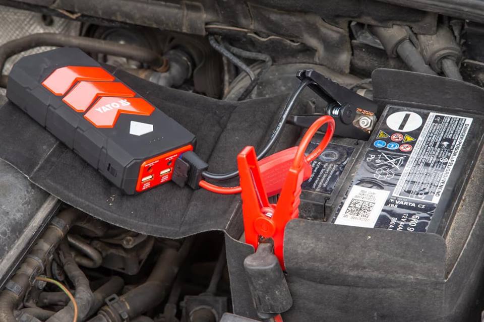 Pin sạc dự phòng kiêm kích khởi động đề Yato YT-83081