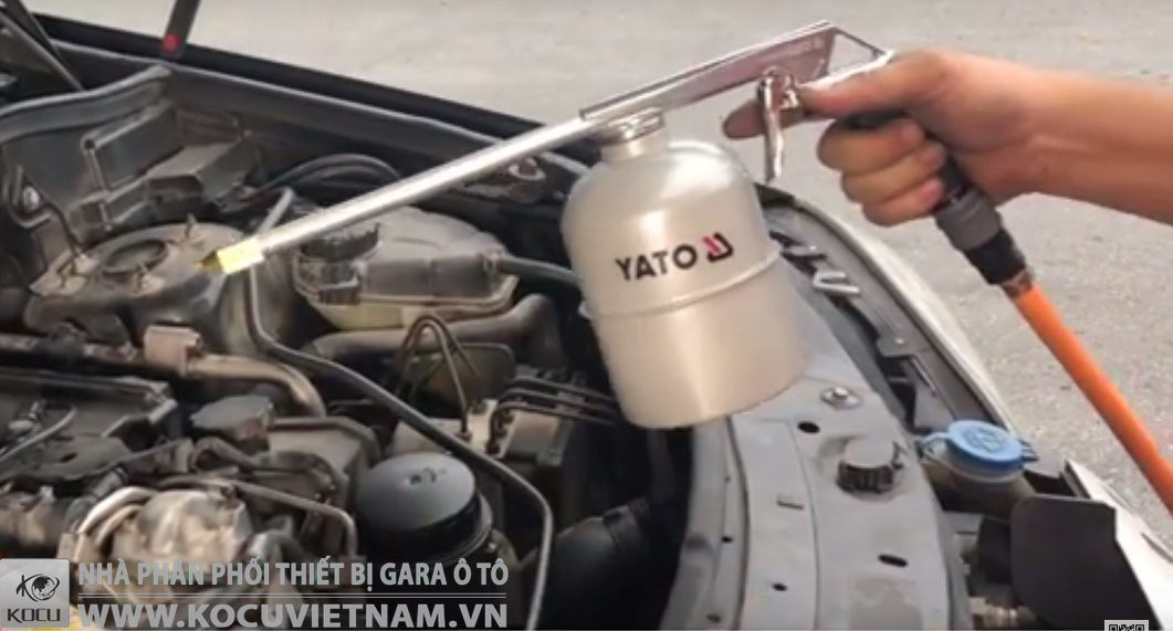 Súng xịt rửa khoang máy ô tô