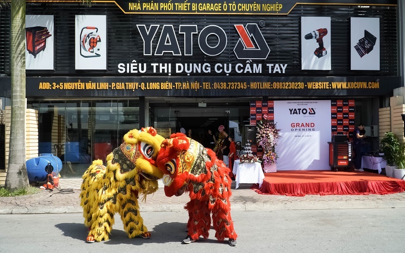 Múa lân chào mừng khai trương Showroom Yato Việt Nam