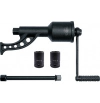 Dụng cụ mở ốc lốp xe tải bằng tay loại dài 5800Nm Yato YT-07822