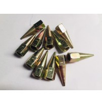 Vú bơm mỡ đầu nhọn